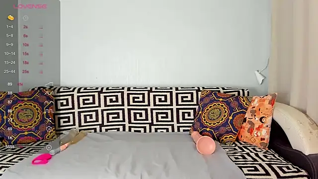 Snapshot of Amalia_Mio chatting on 11/06/25, 07:56 Amalia Mio online show from 11/06/25, 07:56