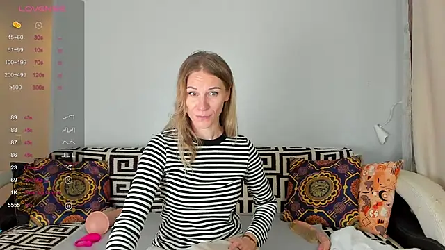 Snapshot of Amalia_Mio chatting on 11/12/25, 08:18 Amalia Mio online show from 11/12/25, 08:18