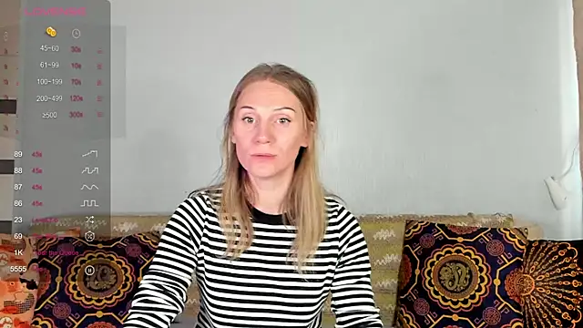 Snapshot of Amalia_Mio chatting on 10/27/25, 08:04 Amalia Mio online show from 10/27/25, 08:04