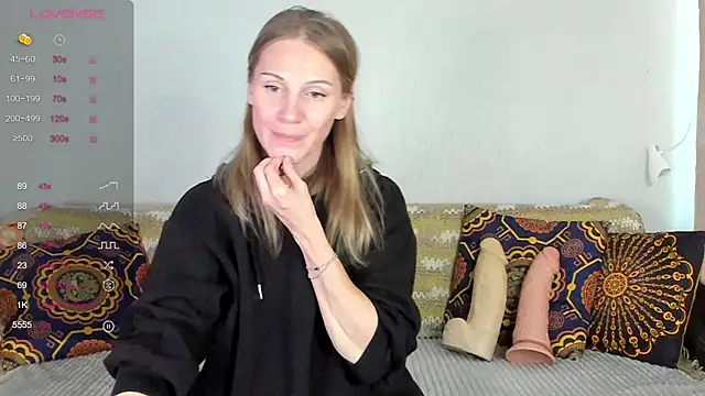 Snapshot of Amalia_Mio chatting on 10/26/25, 08:04 Amalia Mio online show from 10/26/25, 08:04