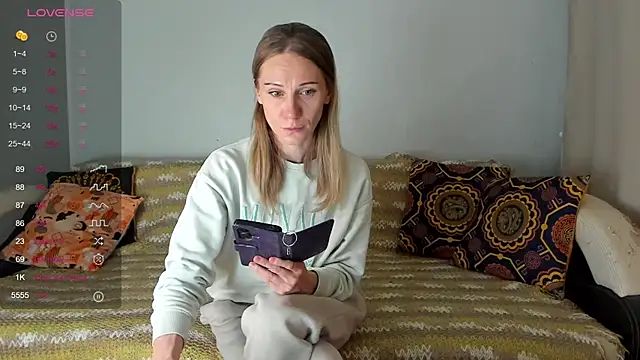 Snapshot of Amalia_Mio chatting on 12/03/25, 08:03 Amalia Mio online show from 12/03/25, 08:03