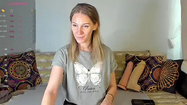 Snapshot of Amalia_Mio chatting on 10/29/25, 08:02 Amalia Mio online show from 10/29/25, 08:02