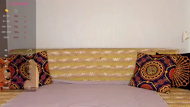 Snapshot of Amalia_Mio chatting on 10/22/25, 08:03 Amalia Mio online show from 10/22/25, 08:03