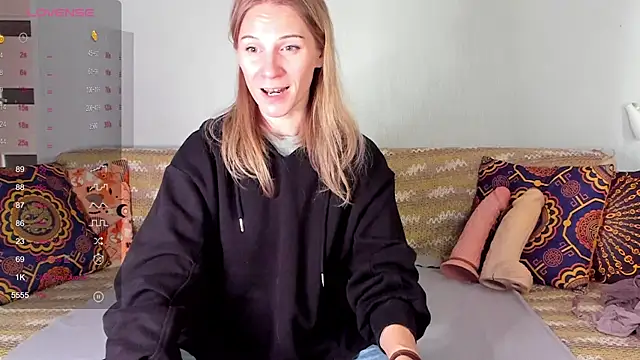 Snapshot of Amalia_Mio chatting on 10/30/25, 08:12 Amalia Mio online show from 10/30/25, 08:12