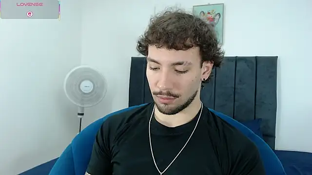 angel kyrozz online show from 02/02/26, 07:02