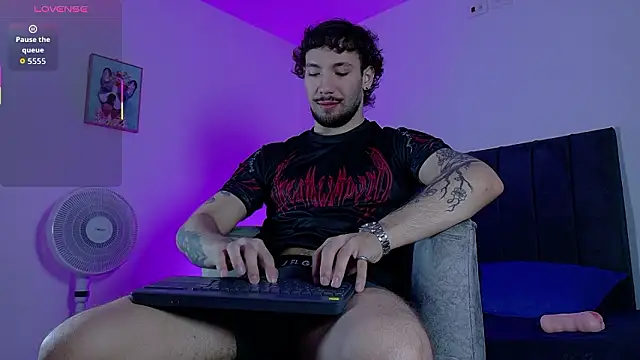 angel kyrozz online show from 02/20/26, 07:05