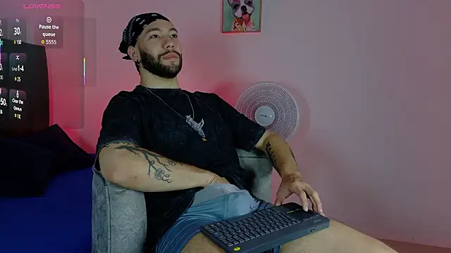 angel kyrozz online show from 03/18/26, 07:04