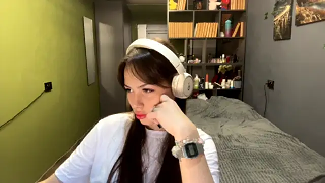 MysticAlisa online show from 10/16/25, 10:01