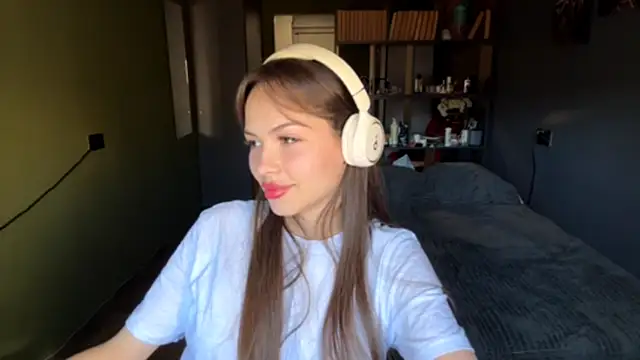 MysticAlisa online show from 10/21/25, 05:07