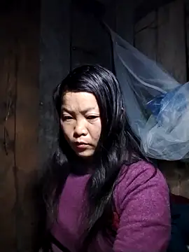 Snapshot of sumaybae chatting on 11/11/25, 08:14 sumaybae online show from 11/11/25, 08:14