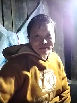 Snapshot of sumaybae chatting on 12/17/25, 05:40 sumaybae online show from 12/17/25, 05:40