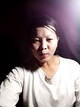 Snapshot of sumaybae chatting on 11/08/25, 12:36 sumaybae online show from 11/08/25, 12:36