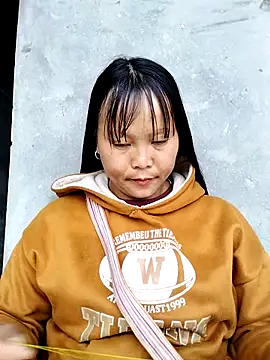 Snapshot of sumaybae chatting on 03/06/26, 04:40 sumaybae online show from 03/06/26, 04:40