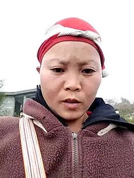 Snapshot of sumaybae chatting on 12/18/25, 05:45 sumaybae online show from 12/18/25, 05:45