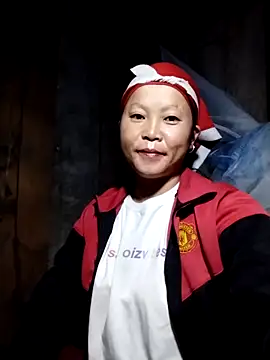 Snapshot of sumaybae chatting on 11/14/25, 08:12 sumaybae online show from 11/14/25, 08:12