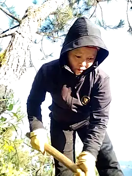 Snapshot of sumaybae chatting on 11/22/25, 12:21 sumaybae online show from 11/22/25, 12:21