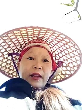 Snapshot of sumaybae chatting on 11/30/25, 02:34 sumaybae online show from 11/30/25, 02:34