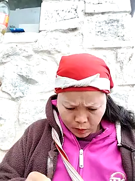 Snapshot of sumaybae chatting on 12/04/25, 05:50 sumaybae online show from 12/04/25, 05:50