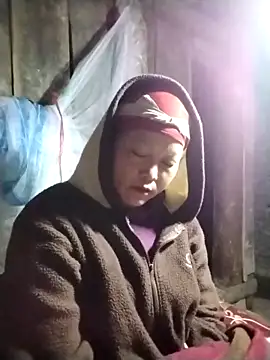 Snapshot of sumaybae chatting on 11/28/25, 08:42 sumaybae online show from 11/28/25, 08:42