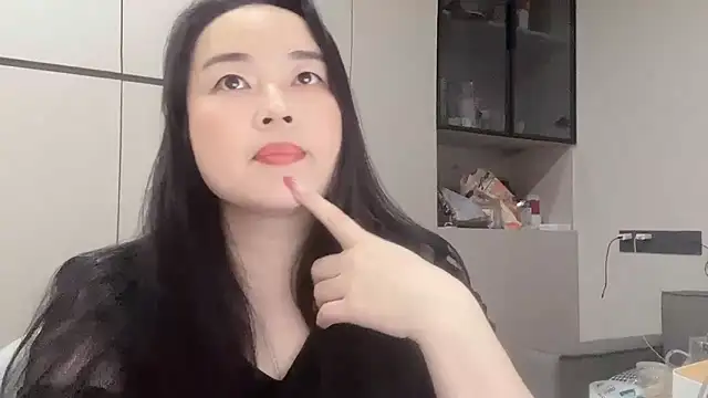 zhiqiu- online show from 10/19/25, 03:59