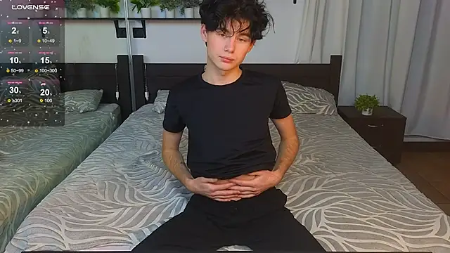 Cute Mike online show from 11/17/25, 02:43