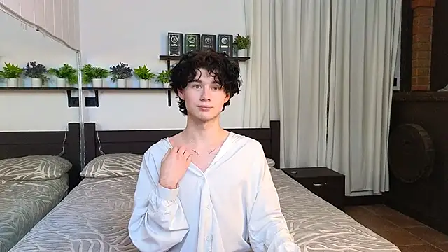 Cute Mike online show from 02/12/26, 04:29