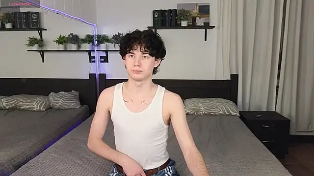 Cute Mike online show from 01/14/26, 04:32