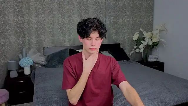 Cute Mike online show from 11/19/25, 07:58