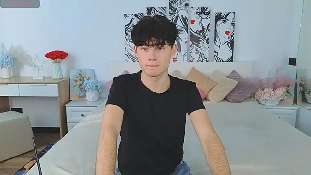 Cute Mike online show from 10/18/25, 06:15