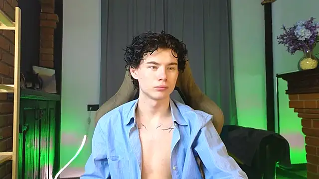 Cute Mike online show from 02/15/26, 09:52