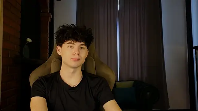 Cute Mike online show from 04/17/26, 09:12