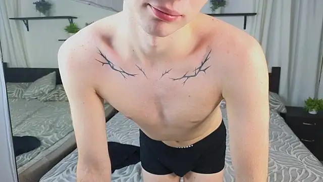 Cute Mike online show from 10/27/25, 03:46