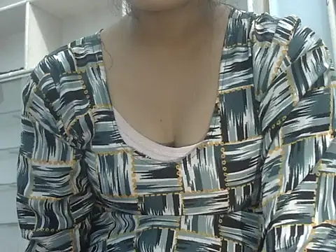 Snapshot of Joya_7 chatting on 10/18/25, 03:19 Joya 7 online show from 10/18/25, 03:19