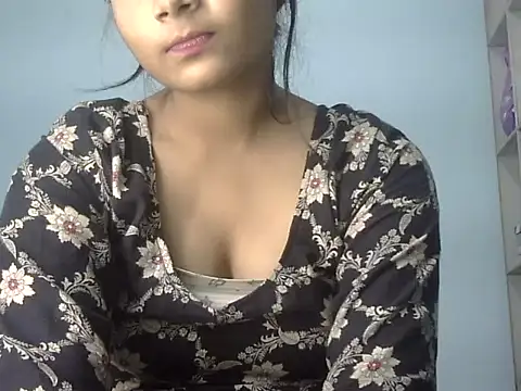 Joya 7 online show from 10/31/25, 04:20