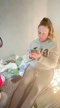 amandatheblondewife online show from 12/16/25, 05:55