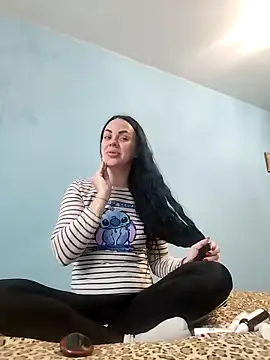 Stefaniyaxq online show from 11/20/25, 08:48