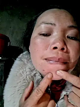 miomio-12 online show from 02/13/26, 03:23