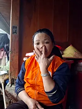 miomio-12 online show from 02/25/26, 12:55