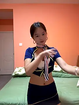 qingzi1218 online show from 10/15/25, 10:12