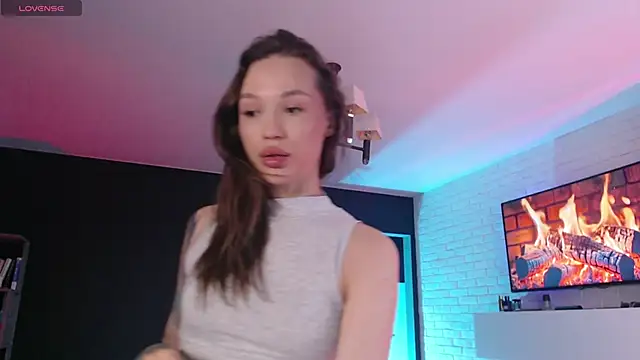 Jade Lumin online show from 10/15/25, 09:17