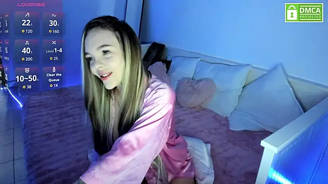 Snapshot of Daisy_Abby03 chatting on 02/27/26, 07:19 Daisy Abby03 online show from 02/27/26, 07:19