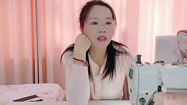 CCOO520 online show from 10/26/25, 06:14