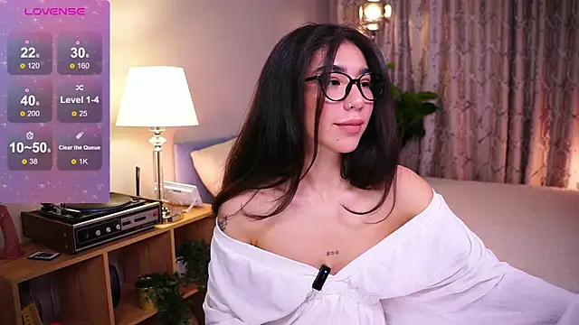 YokoKoko  online show from 11/19/25, 06:24