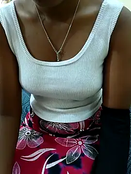 Snapshot of Chennai-couples chatting on 11/08/25, 07:01 Chennai-couples online show from 11/08/25, 07:01