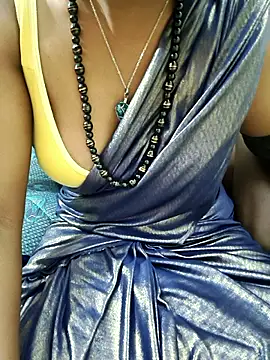 Snapshot of Chennai-couples chatting on 11/10/25, 07:30 Chennai-couples online show from 11/10/25, 07:30