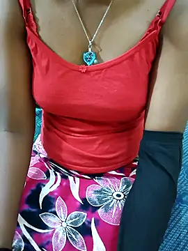 Snapshot of Chennai-couples chatting on 11/04/25, 05:22 Chennai-couples online show from 11/04/25, 05:22