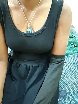 Snapshot of Chennai-couples chatting on 11/14/25, 06:28 Chennai-couples online show from 11/14/25, 06:28