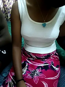 Snapshot of Chennai-couples chatting on 10/16/25, 08:11 Chennai-couples online show from 10/16/25, 08:11