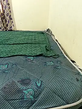 Snapshot of Chennai-couples chatting on 10/12/25, 06:15 Chennai-couples online show from 10/12/25, 06:15