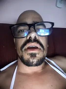 IncomingEssence478 online show from 12/20/25, 05:54